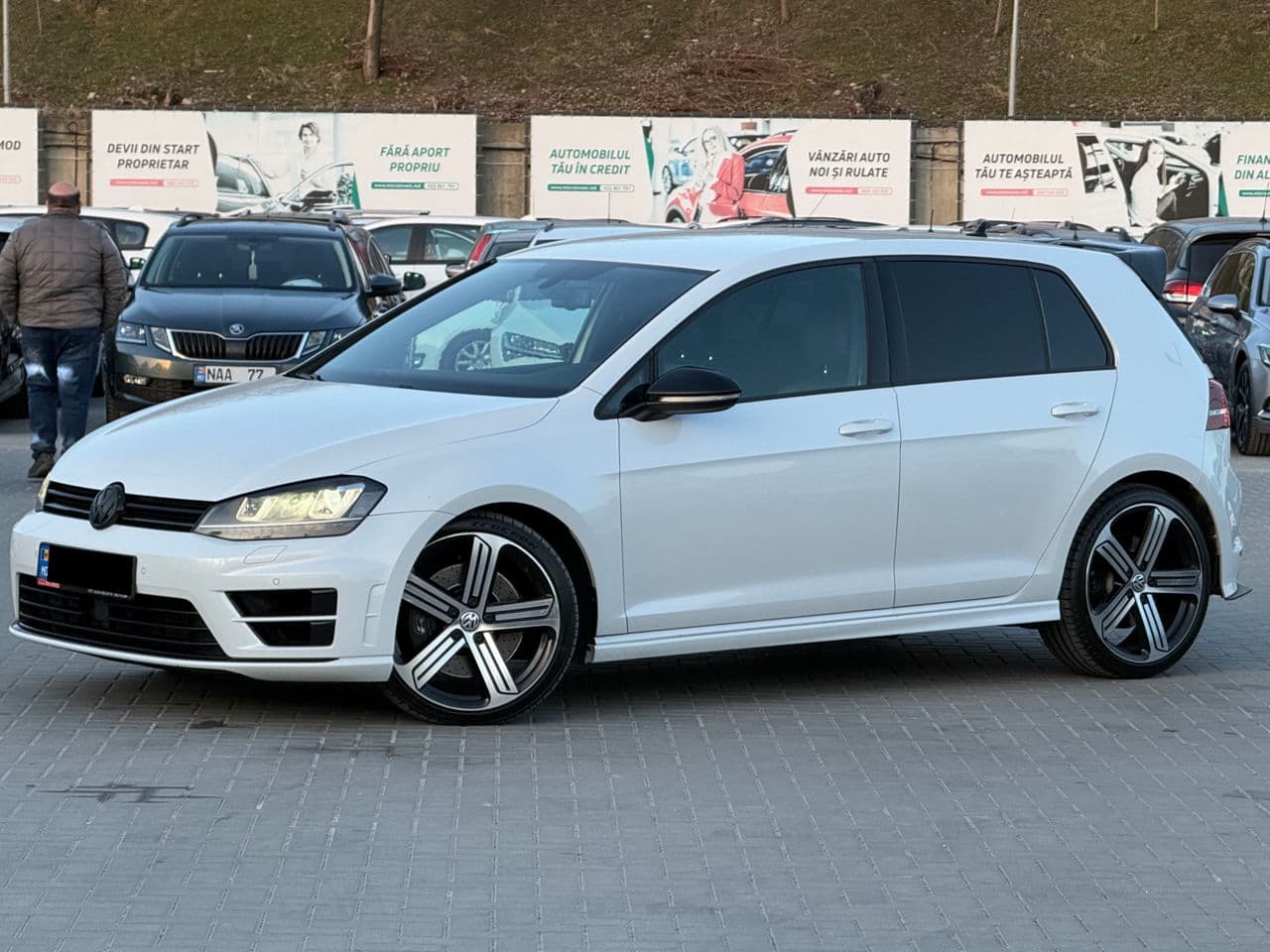 2014 Volkswagen Golf R — Miniatură 2