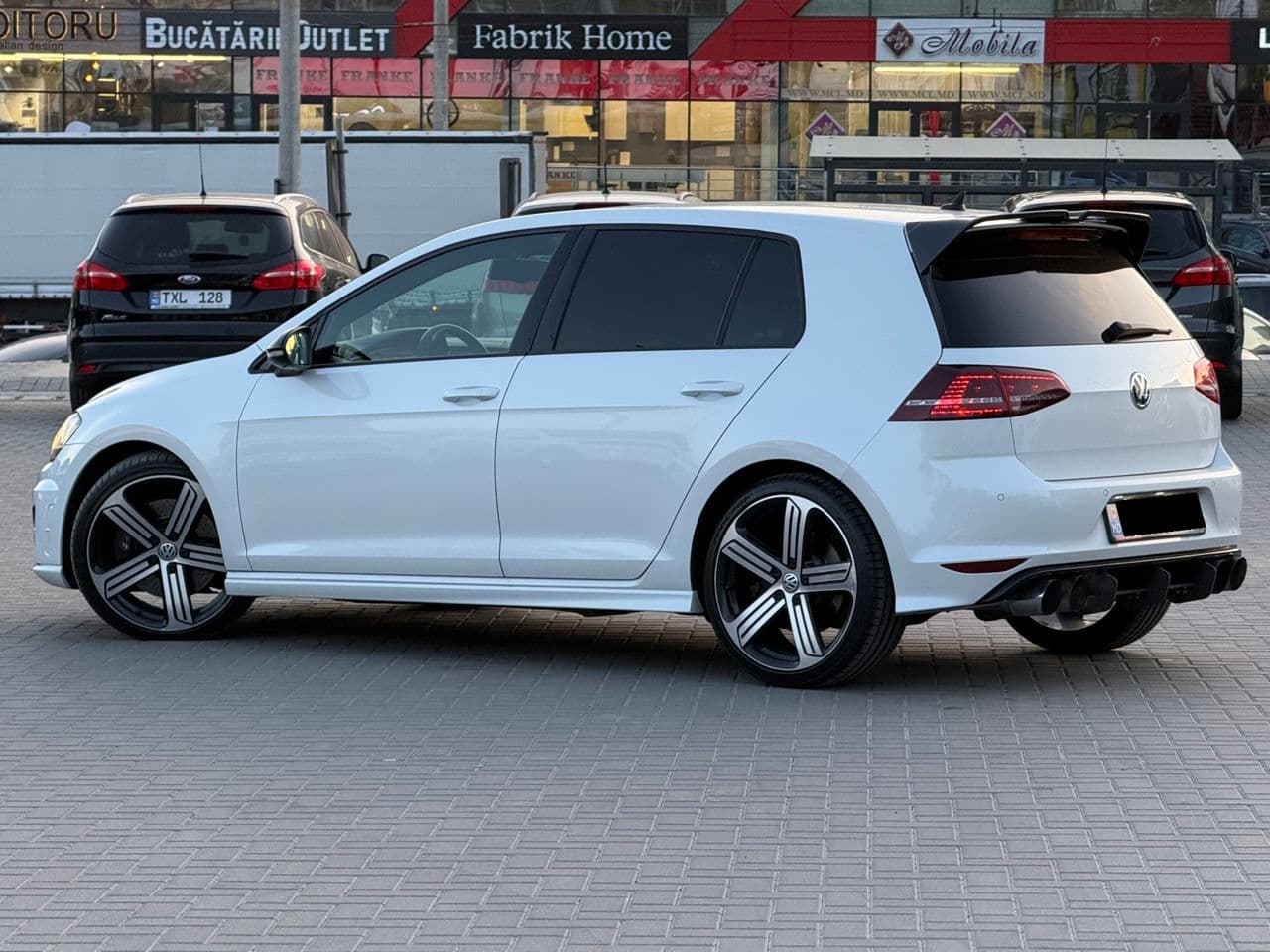 2014 Volkswagen Golf R — Miniatură 4