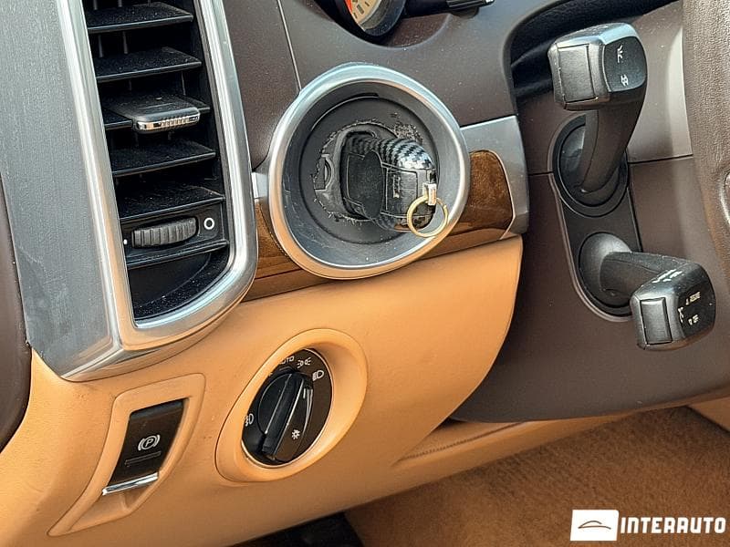 2013 Porsche Cayenne — Miniatură 17