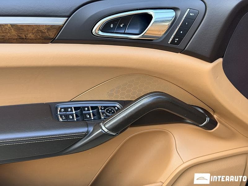 2013 Porsche Cayenne — Miniatură 16