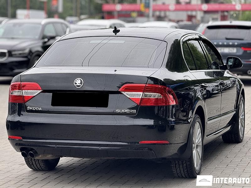 2014 Skoda Superb — Miniatură 2