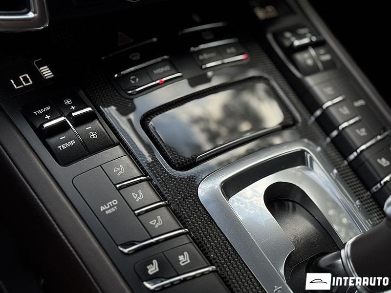 2012 Porsche Cayenne Turbo — Miniatură 17