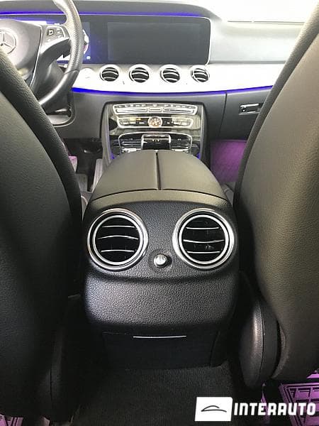 2016 Mercedes E 220 — Miniatură 15