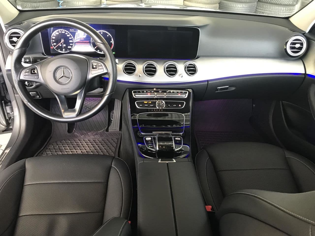 2016 Mercedes E 220 — Miniatură 8