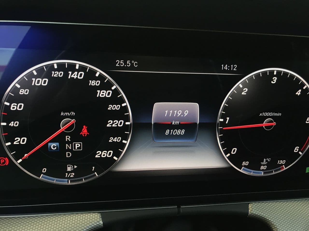 2016 Mercedes E 220 — Miniatură 10