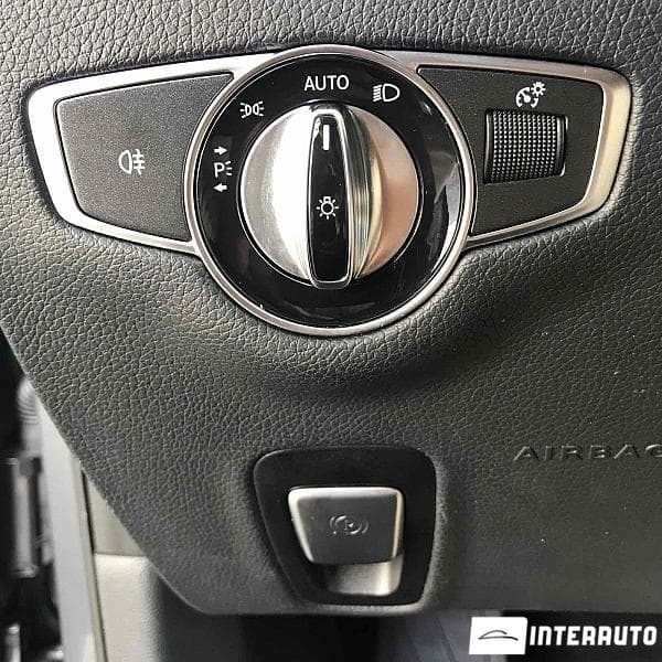 2016 Mercedes E 220 — Miniatură 16