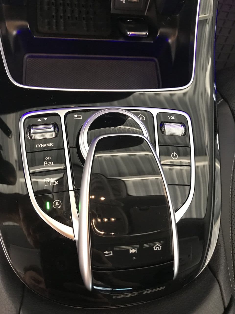 2016 Mercedes E 220 — Miniatură 13