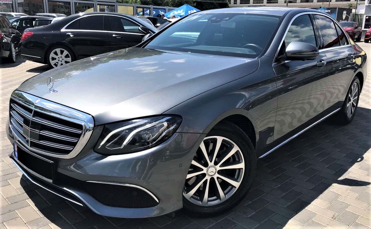 2016 Mercedes E 220 — Miniatură 2