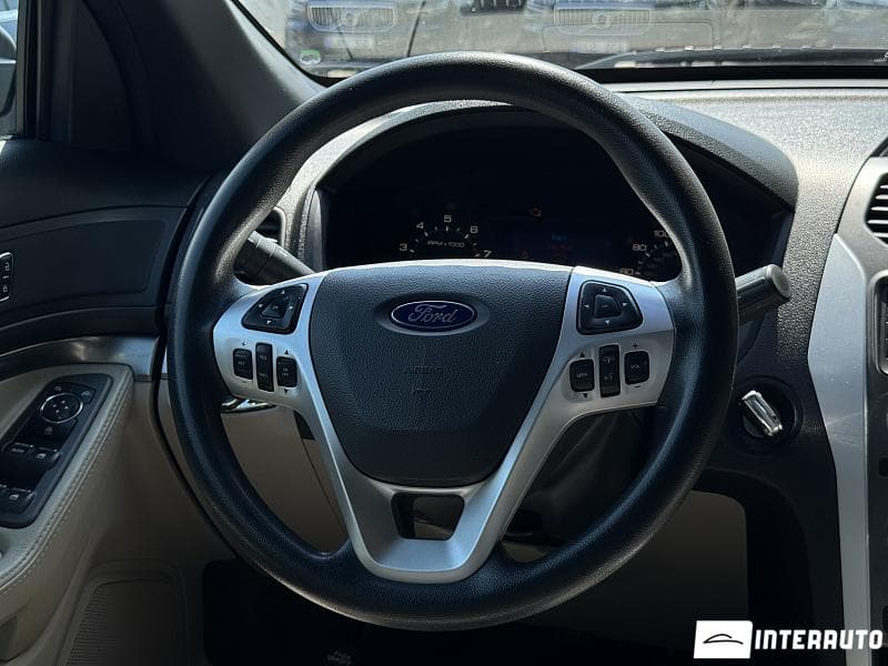 2013 Ford Explorer — Miniatură 9
