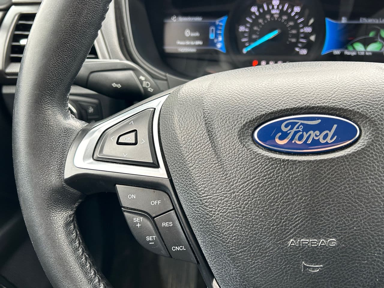 2017 Ford Fusion — Miniatură 9