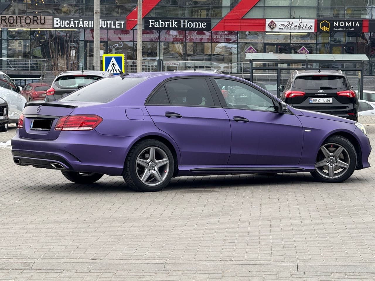 2016 Mercedes E 220 — Miniatură 3