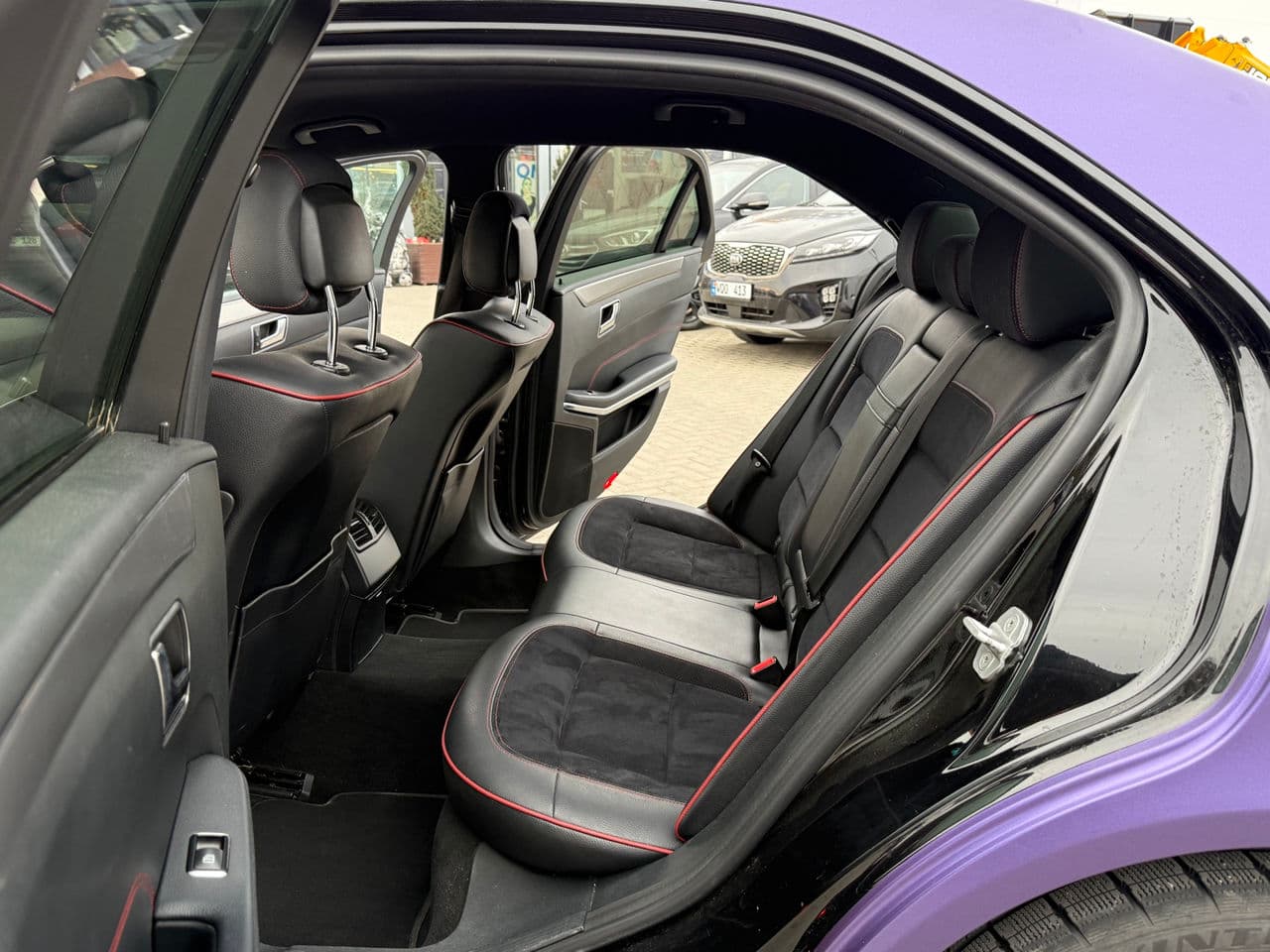 2016 Mercedes E 220 — Miniatură 13