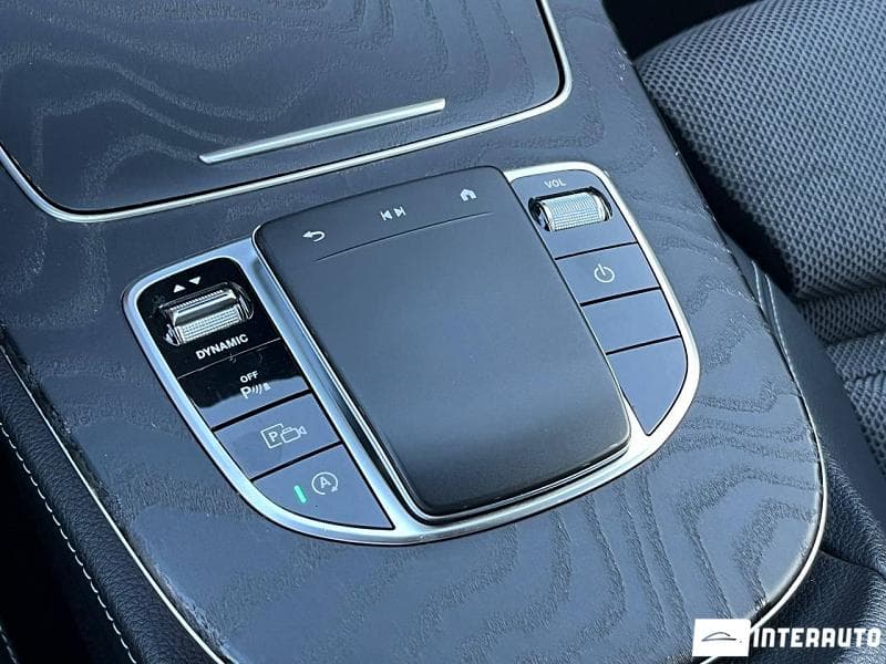 2020 Mercedes E 220 — Miniatură 17