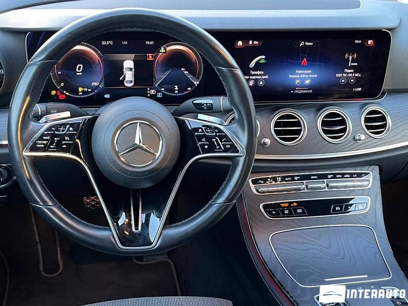 2020 Mercedes E 220 — Miniatură 8