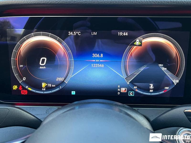 2020 Mercedes E 220 — Miniatură 9