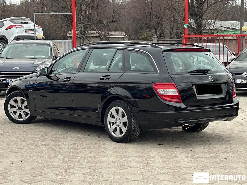 Mercedes C 200 2010 — Миниатюра 3