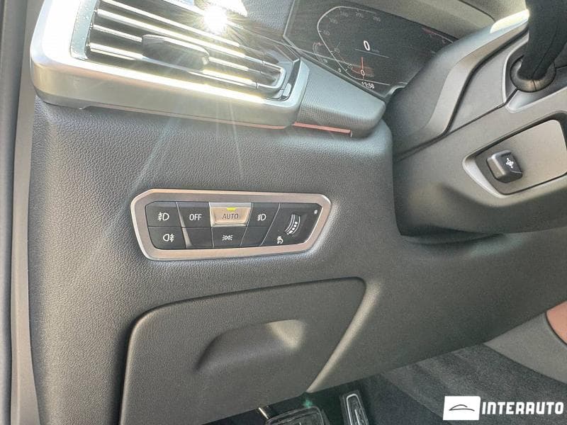 BMW X6 4.0i 2021 — Миниатюра 17