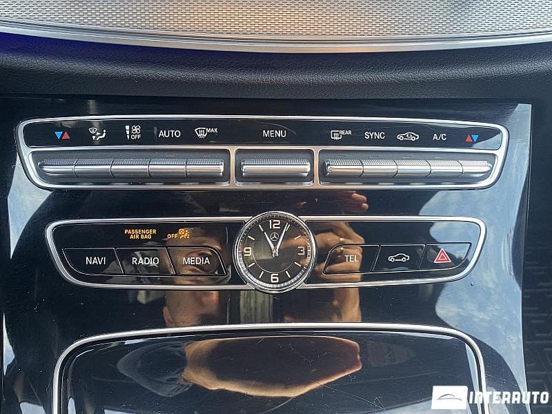 2016 Mercedes E 220 — Miniatură 12