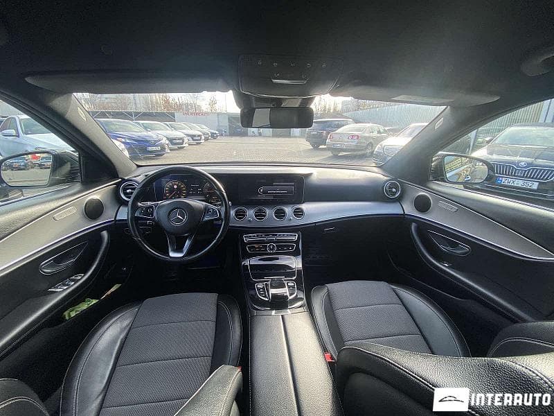 2016 Mercedes E 220 — Miniatură 9