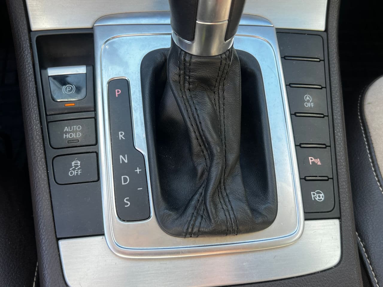 2013 Volkswagen Passat — Miniatură 15