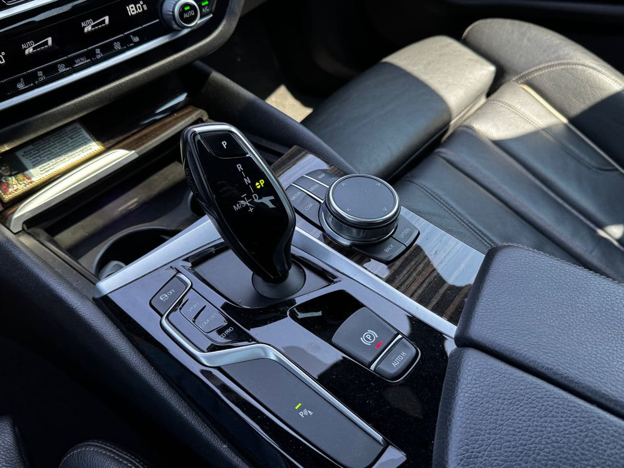 2017 BMW 530 — Miniatură 13