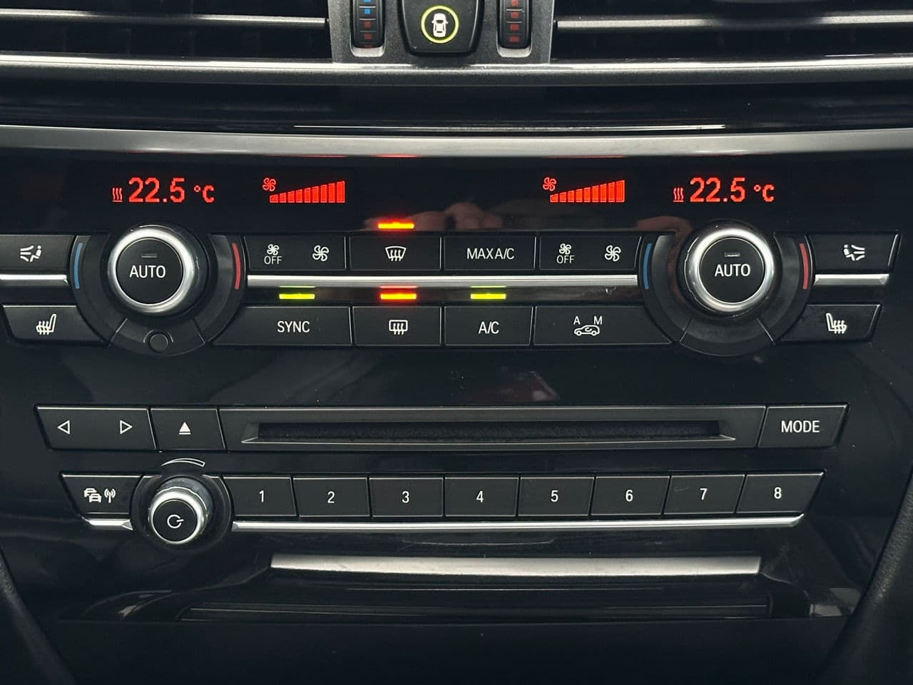 2014 BMW X5 M5.0D — Miniatură 12