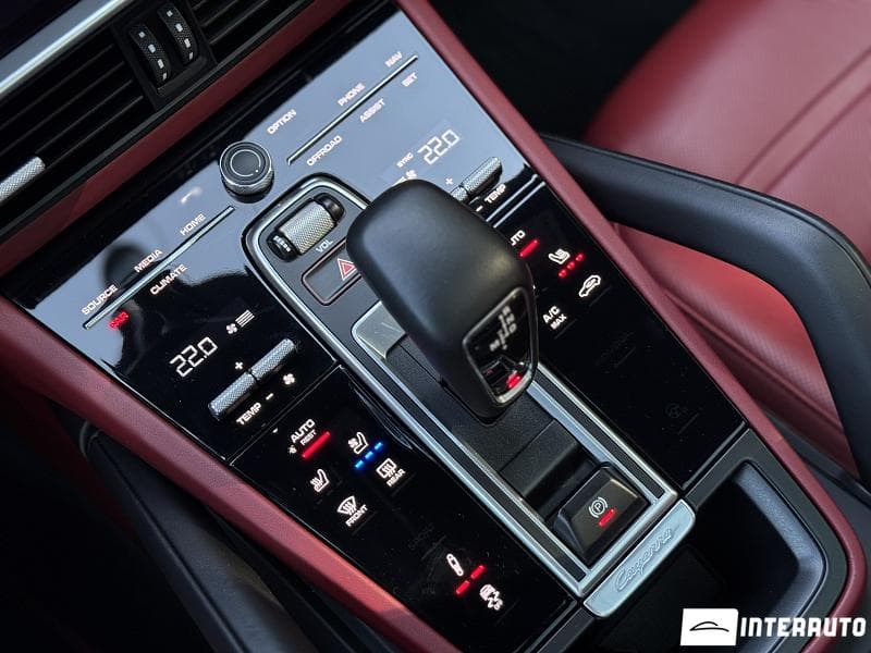 2021 Porsche Cayenne Coupe — Miniatură 17