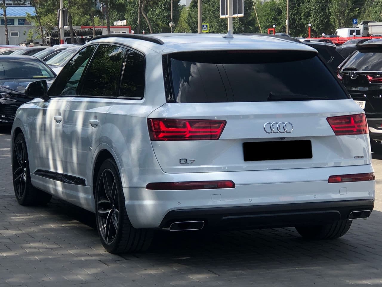 2017 Audi Q7 — Miniatură 2
