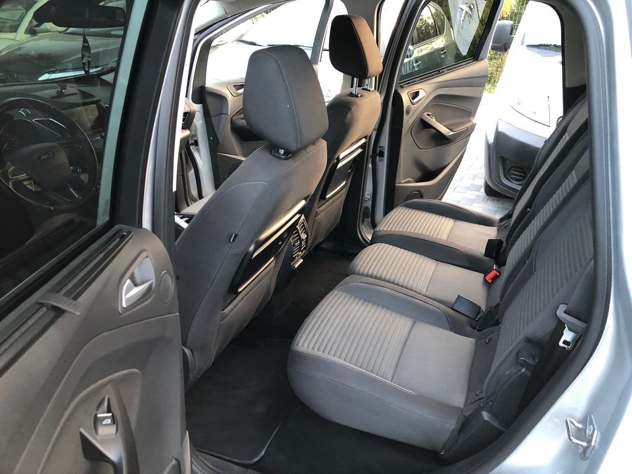 2015 Ford C-MAX — Miniatură 16