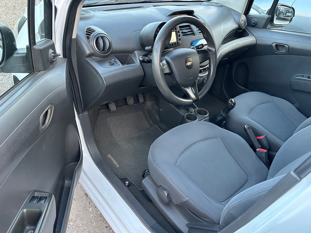 2012 Chevrolet Spark — Miniatură 5