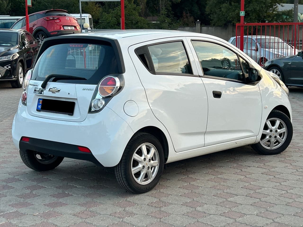 2012 Chevrolet Spark — Miniatură 3