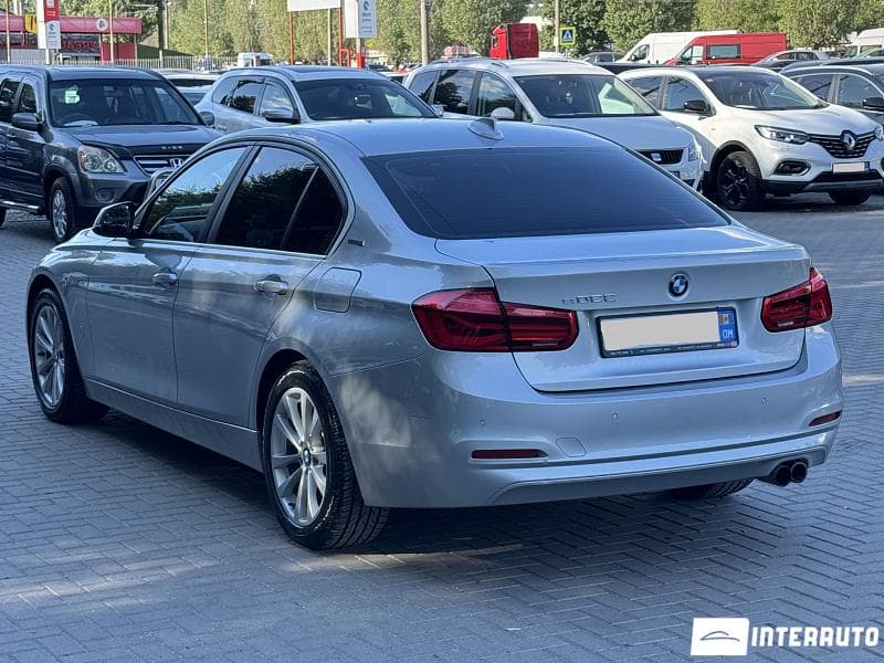 BMW 330E 2016 — Миниатюра 2