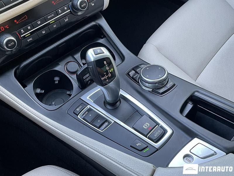 2016 BMW 520 — Miniatură 24