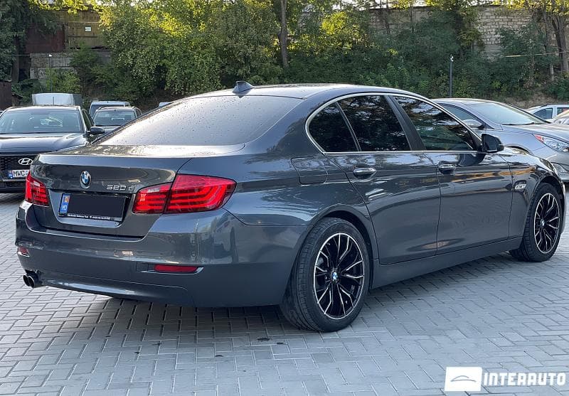 2016 BMW 520 — Miniatură 2