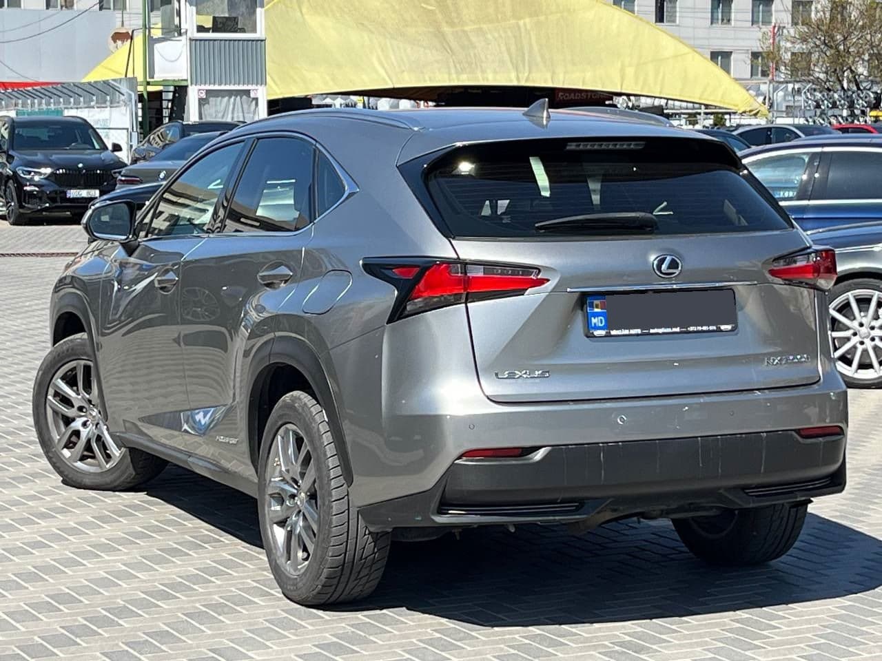 2014 Lexus NX 300H — Miniatură 3