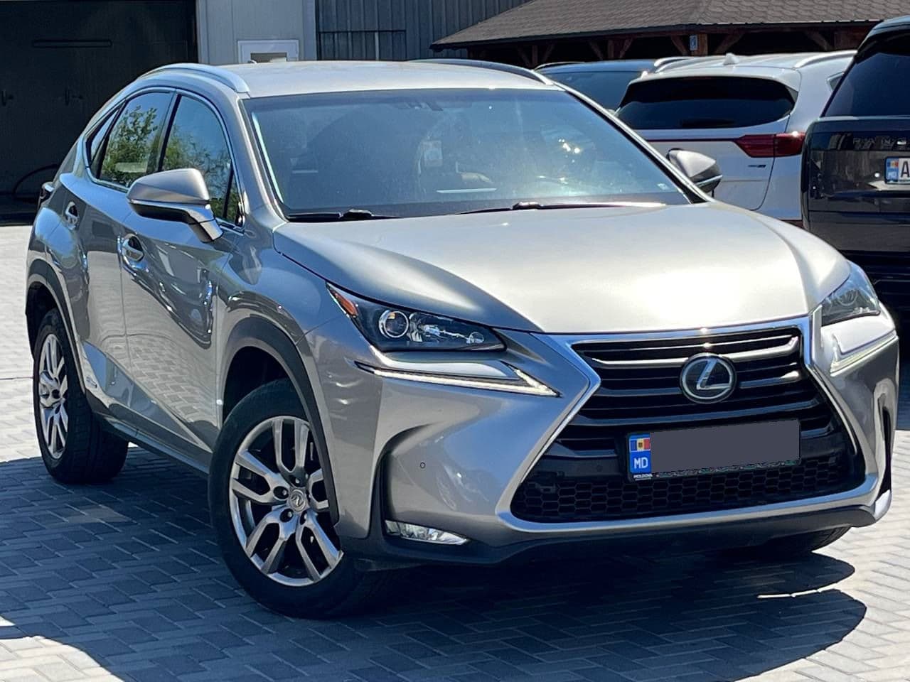 2014 Lexus NX 300H — Miniatură 4