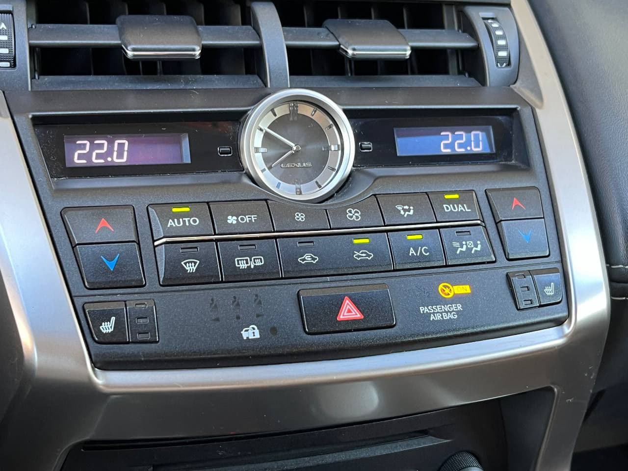 2014 Lexus NX 300H — Miniatură 10
