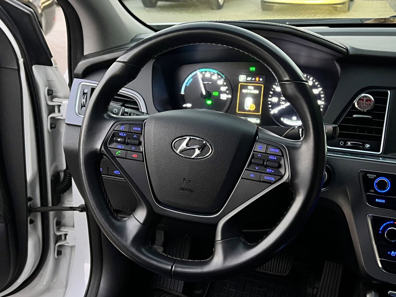 2016 Hyundai Sonata — Miniatură 9
