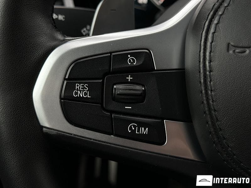 2017 BMW 520 — Miniatură 16
