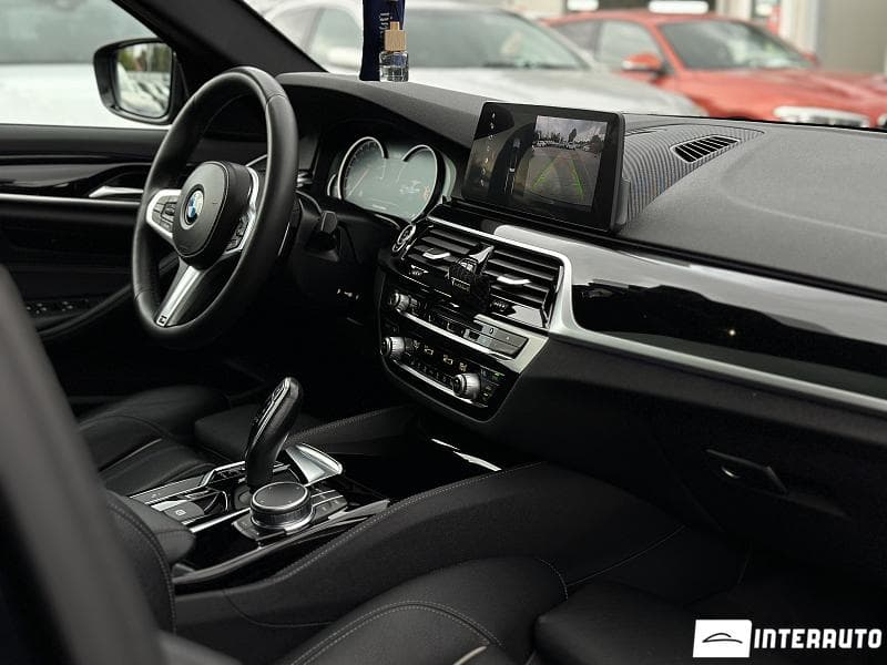 2017 BMW 520 — Miniatură 23