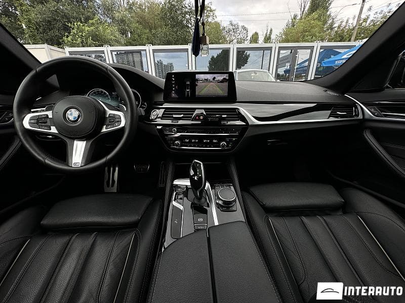2017 BMW 520 — Miniatură 10