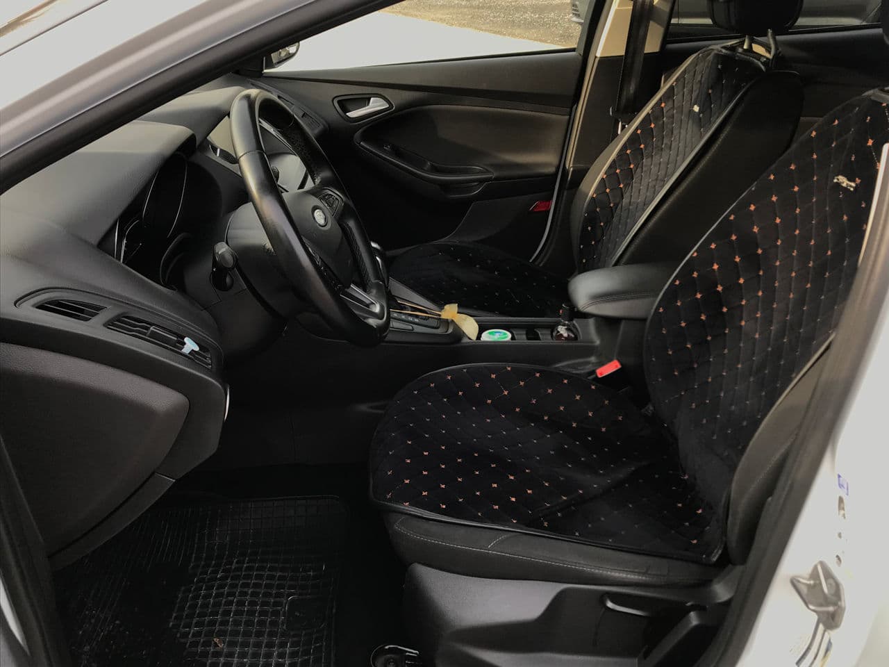 2016 Ford Focus — Miniatură 7