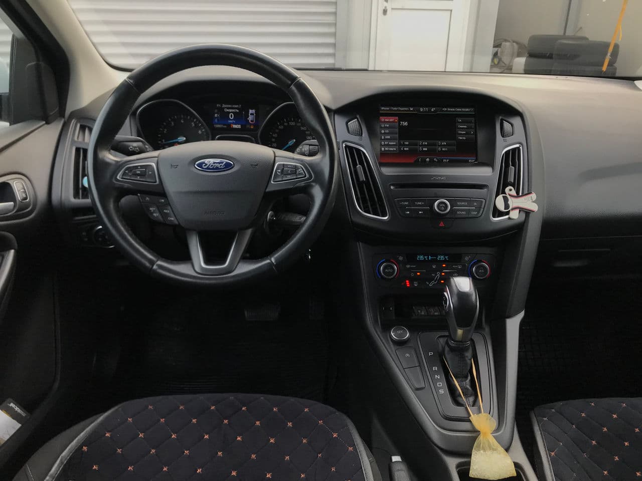2016 Ford Focus — Miniatură 8
