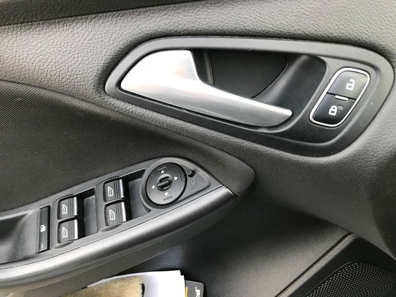 2016 Ford Focus — Miniatură 6