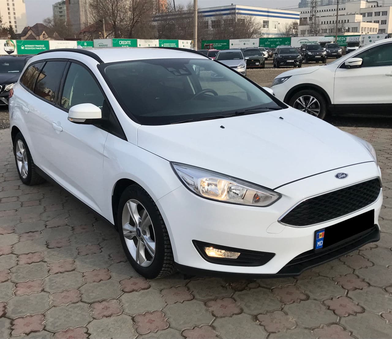 2016 Ford Focus — Miniatură 2