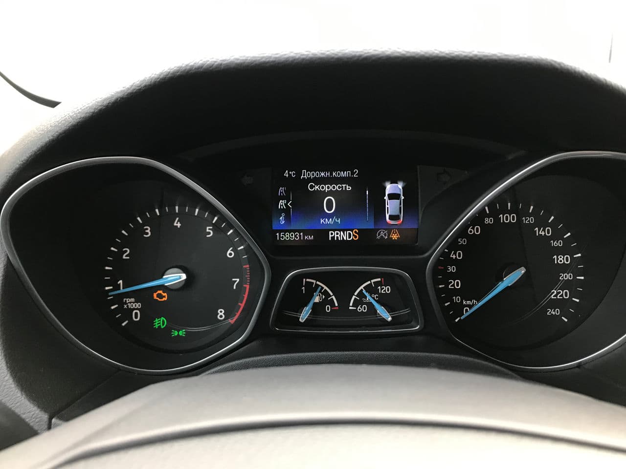 2016 Ford Focus — Miniatură 11