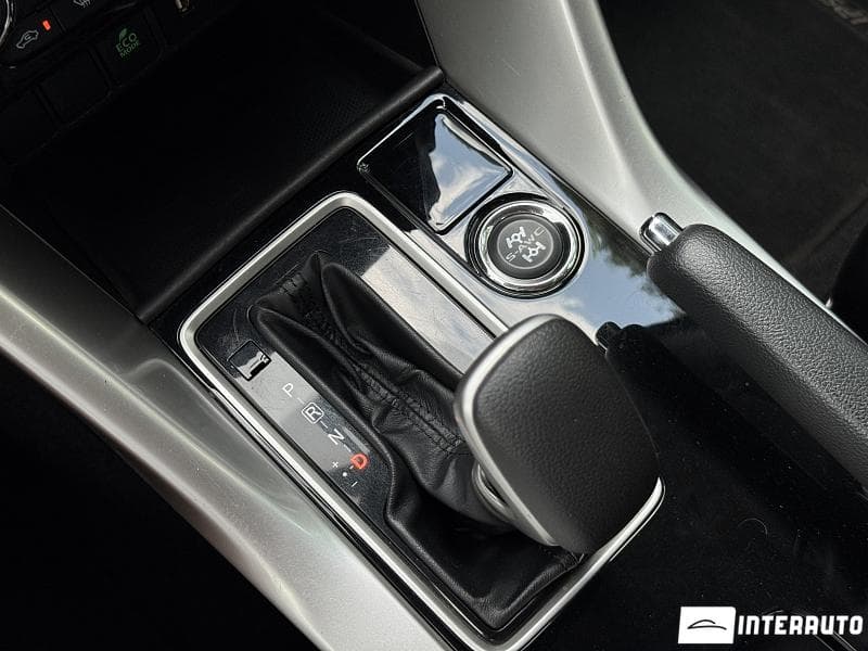 2018 Mitsubishi Eclipse Cross — Miniatură 14