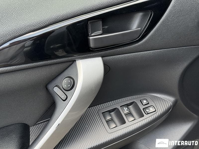 2018 Mitsubishi Eclipse Cross — Miniatură 6