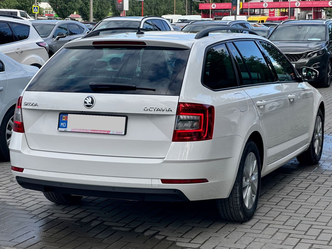 2017 Skoda Octavia — Miniatură 2