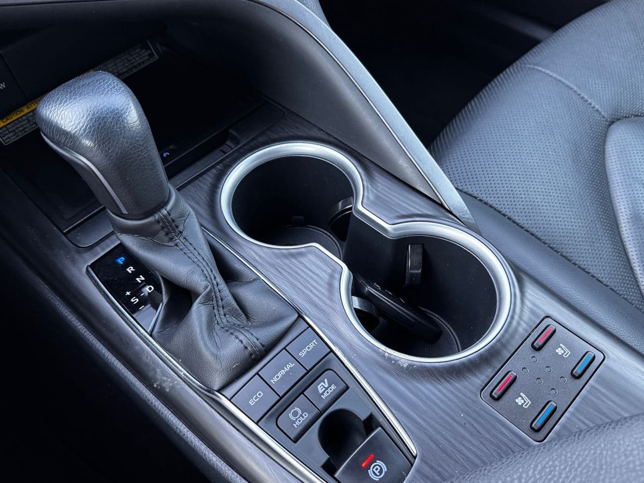 2021 Toyota Camry — Miniatură 14